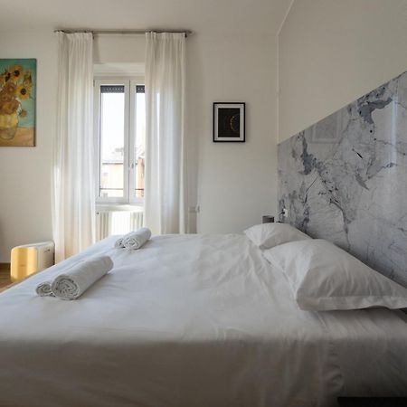 Rrrapido Holy Suites And Rooms - Via Sardegna Milan Extérieur photo