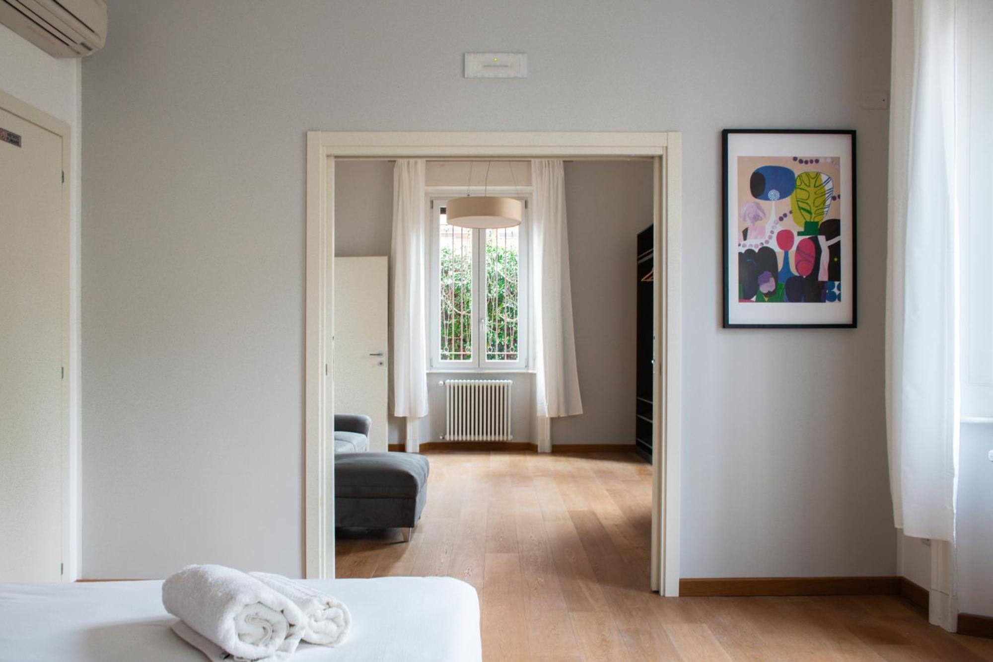 Rrrapido Holy Suites And Rooms - Via Sardegna Milan Extérieur photo