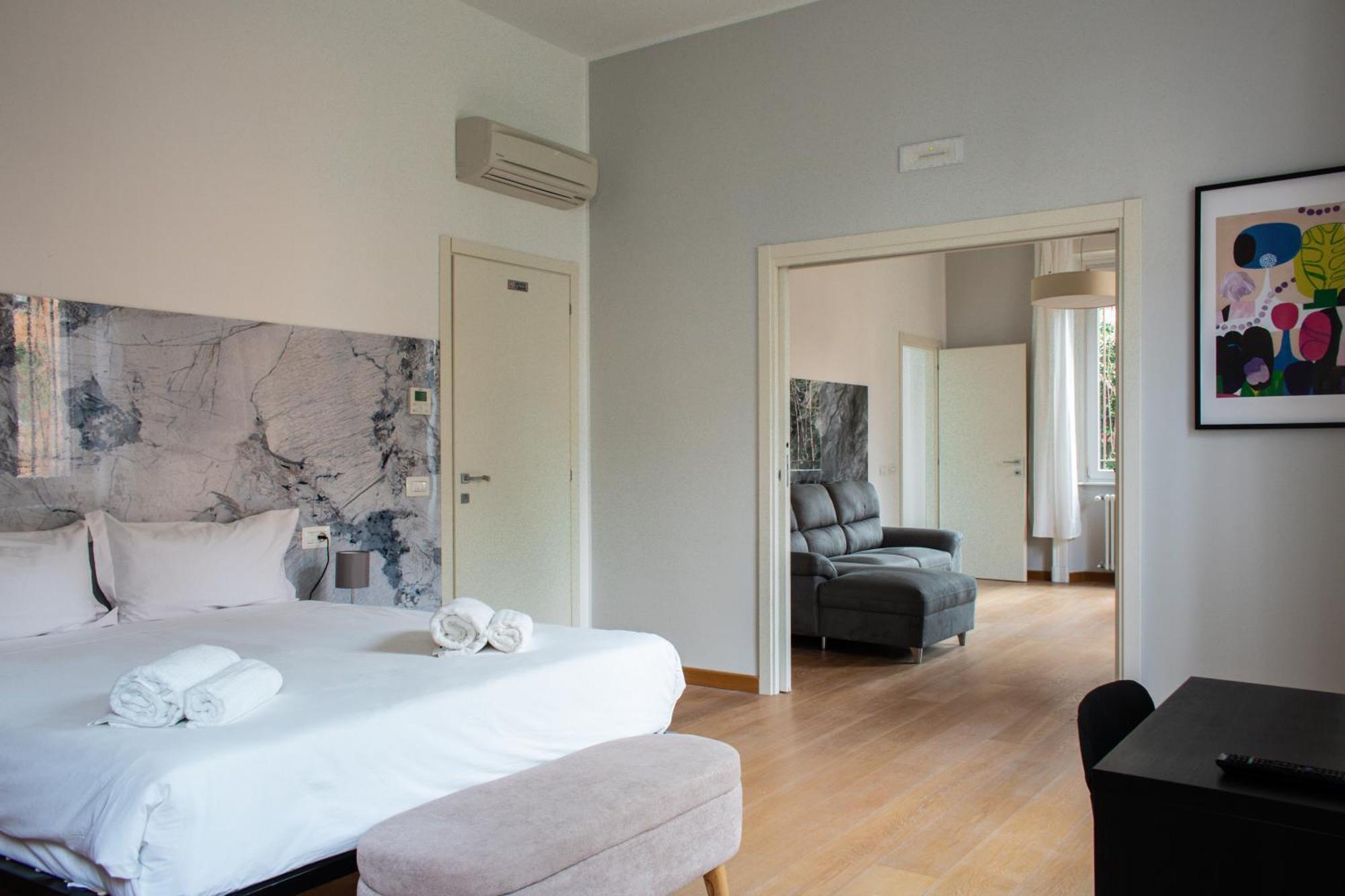 Rrrapido Holy Suites And Rooms - Via Sardegna Milan Extérieur photo